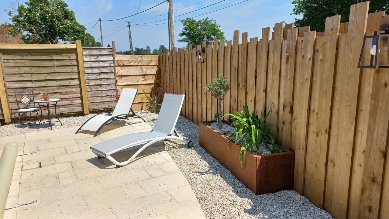 En Pleine Campagne, Proche Du Mans - Chambre D'Hotes Fille Exterior photo